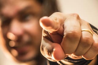 A man pointing

clickbait titles