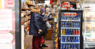 Two people picking food at a convenience store

point of sales marketing